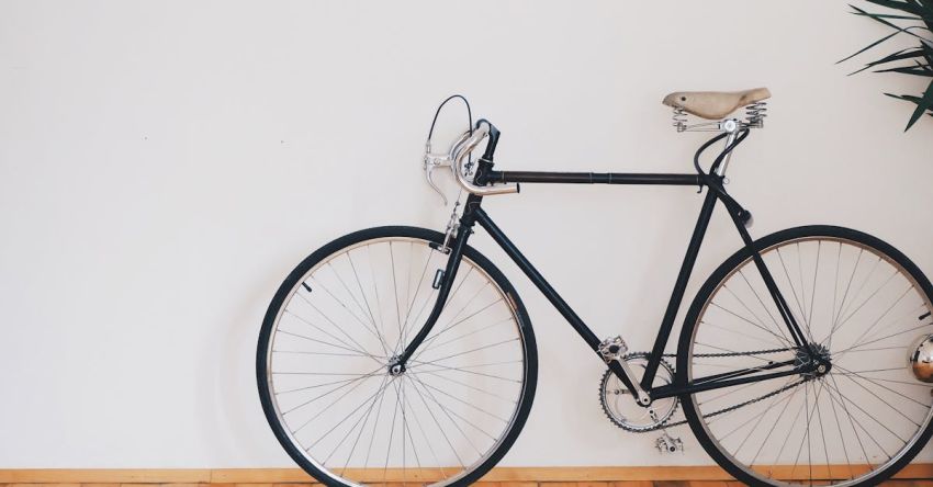 Outdoor Living - Black Fixed-gear Bike Beside Wall